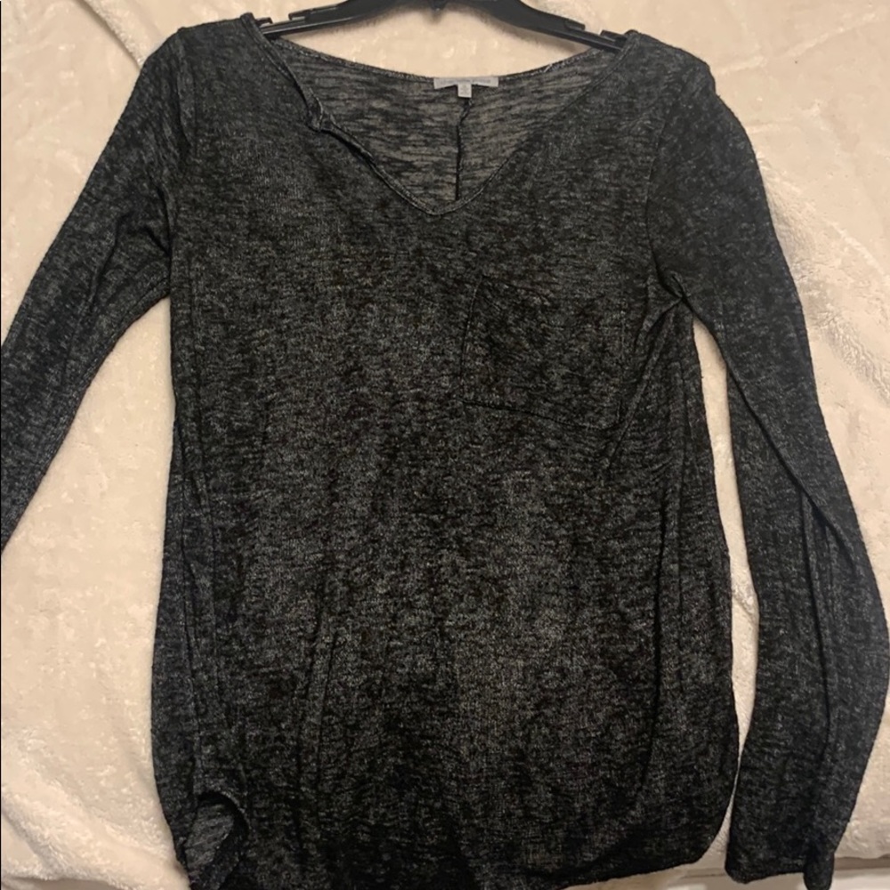Light weight sweater
